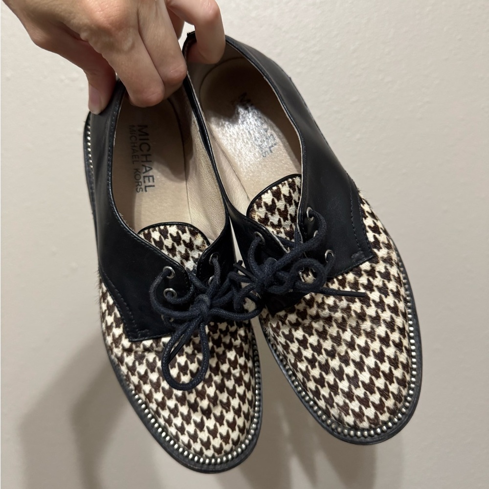 Michael Kors Houndstooth Lace-Up Shoes